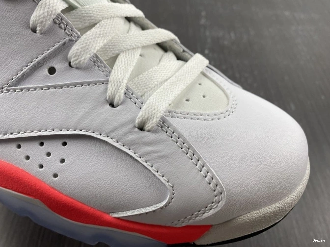 Bmlin Retro (2014) 384664-123 Infrared 6 Jordan White 0824